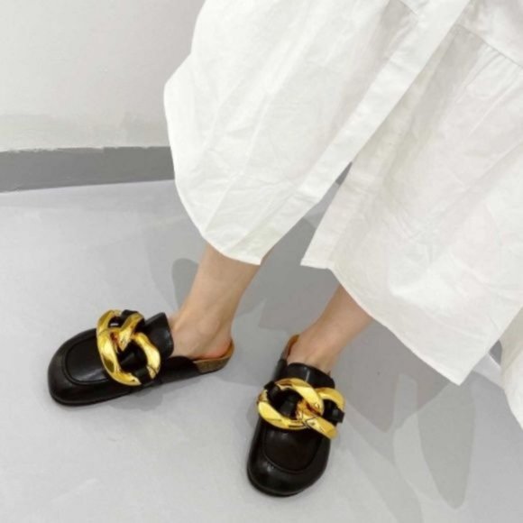 !! NEW !! Chunky Chain Detail Mules in Black Vegan Leather - Picture 12 of 14